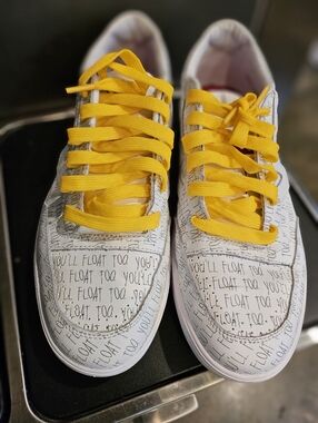 Vans x House Of Terror "IT" Pennywise Sneakers x Mens Size 10.5/ Women 12 Rare